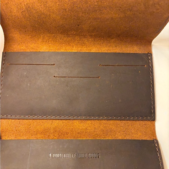 Portland Leather Women’s Wallet - Picture 3 of 8
